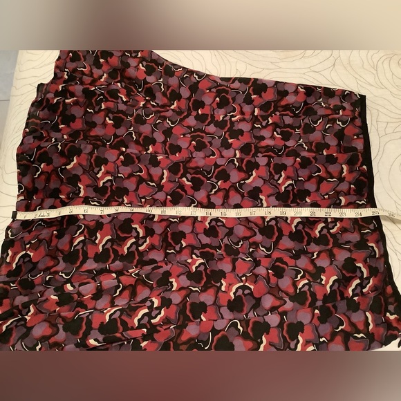 Flip Skirt - Picture 3 of 3